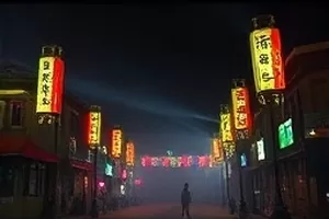 冬夜电车剧集封面：雪夜车厢内暖黄灯光与并排座椅